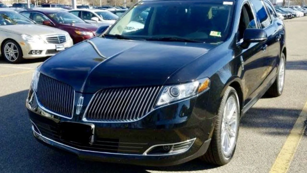 LINCOLN MKT - SEDAN-2