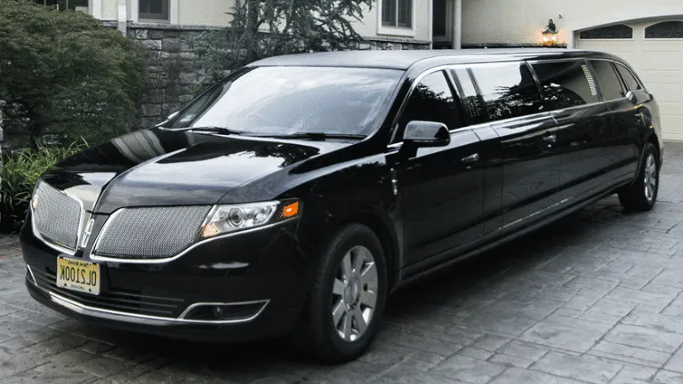 LINCOLN MKT - STRETCH-1