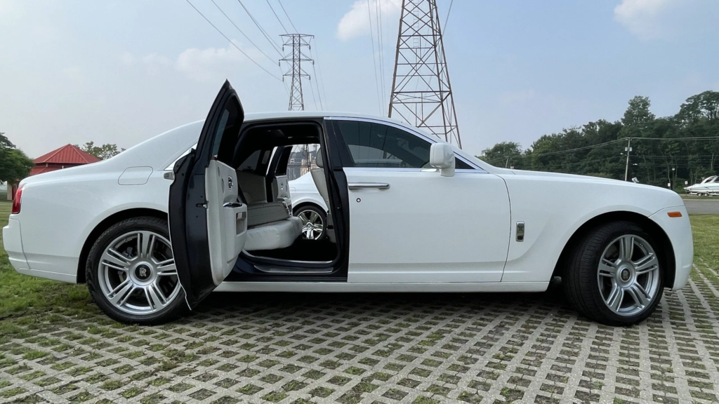 ROLLSE-ROYCE GHOST - SEDAN-2