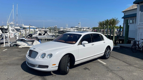 BENTLEY-FLYING-SPUR-WHITE-SEDAN-3-1-1-r9c8fmaspldr13a8m76hj2kn3oqcus2i5d77uhhbzk