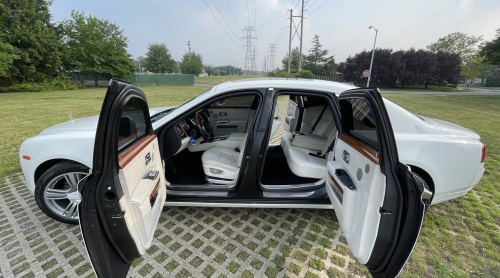 ROLLSE-ROYCE-GHOST-SEDAN-5-r9c8nlxeswbhprofynibq1zovlcoa5sd8wtsp5mv3k